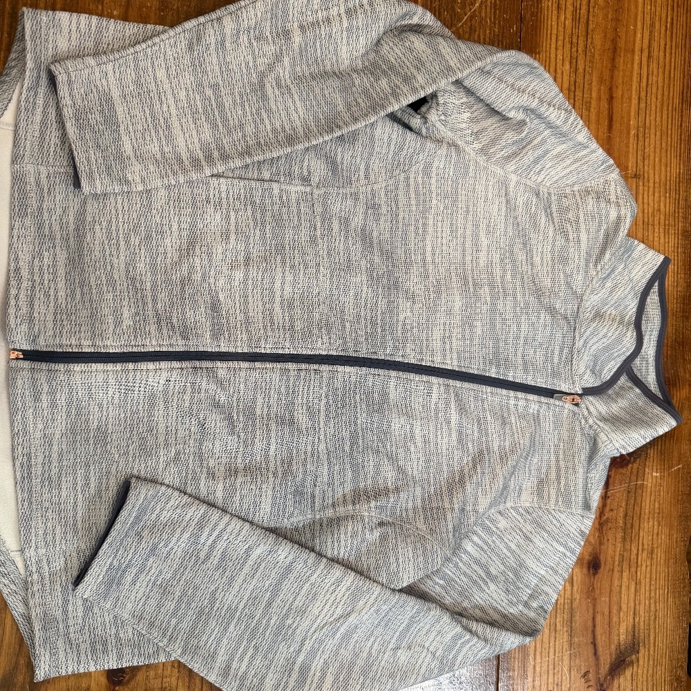 Activewear grey zipup jacket